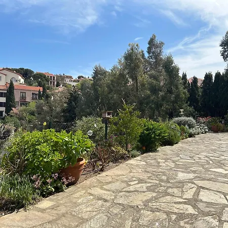 2 Pieces - 4 Couchages Sur Bn130-b45 * Banyuls-sur-Mer